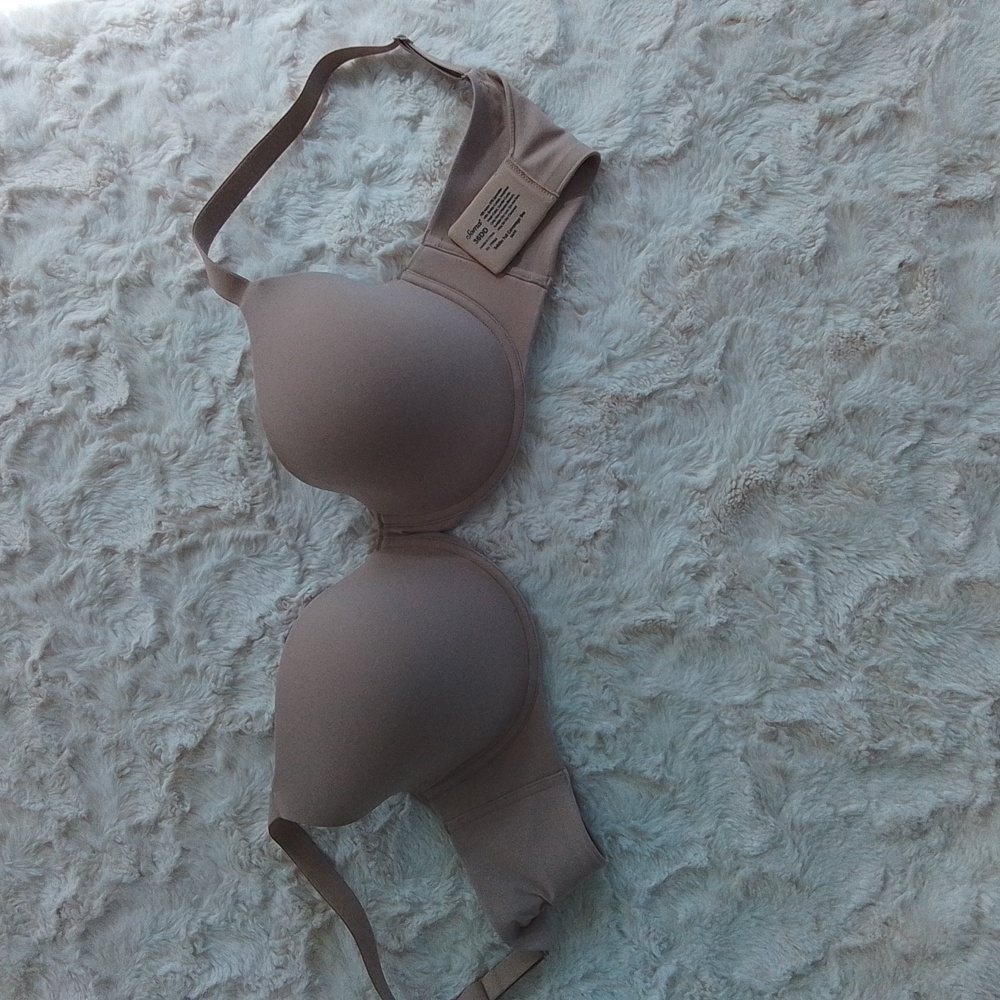 Soma Soft Beige Bra. Size 36DD. Like New
